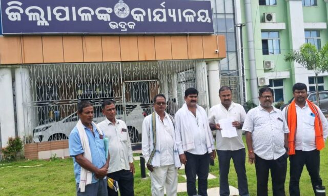 FOUR PANCHAYATBASI ZILLA PRASASAN DWARASTA
