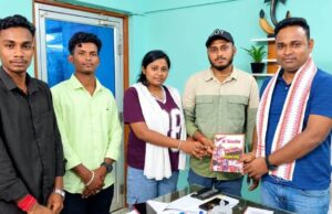 ଏବିଭିପିର ଛାତ୍ର ସନ୍ଦେଶ ପୁସ୍ତକ ପ୍ରଦାନ