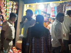 ଧାମନଗର ବଜାରରେ ପଲିଥିନ ରଖିଥିବା ଦୋକନଙ୍କ ଉପରେ ଚଢ଼ାଉ, ୩ ବସ୍ତା ଜବତ
